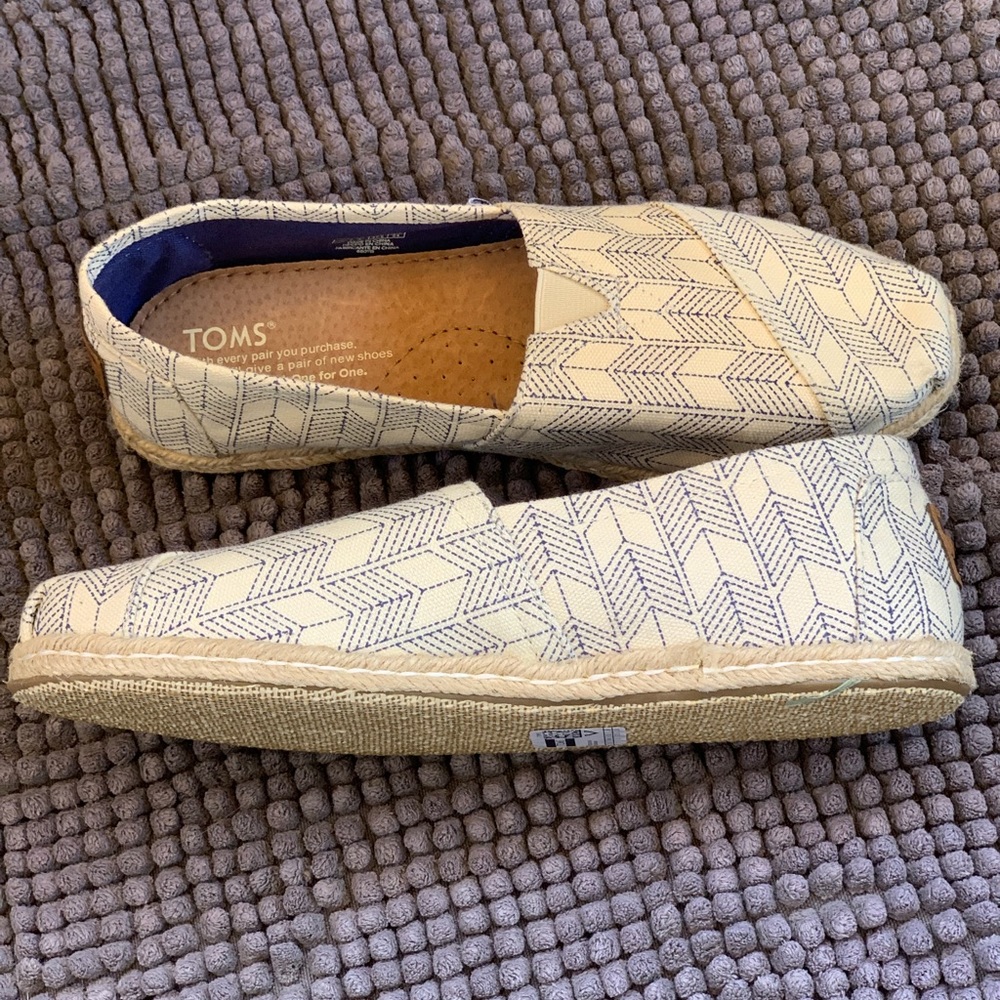 Toms